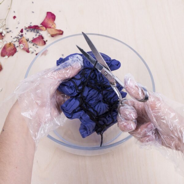 Crafters Indigo Bandana Kit4