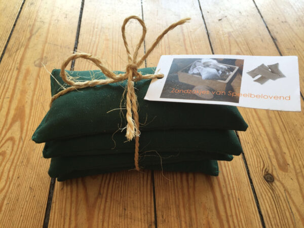 Set-van-4-zandzakjes-groen-250-gram_Speelbelovend (1)