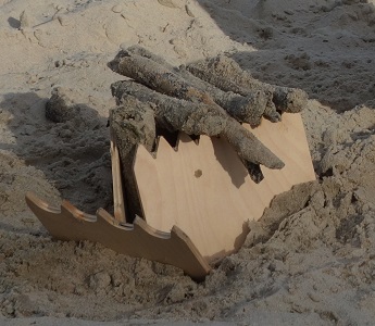 zandkammen-als-huisje-in-zand_Speelbelovend