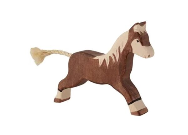 Holztiger rennend paard