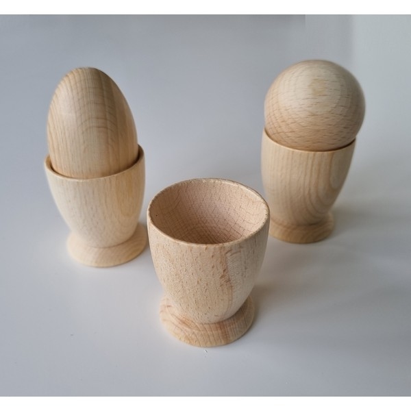 beker met voetjue
