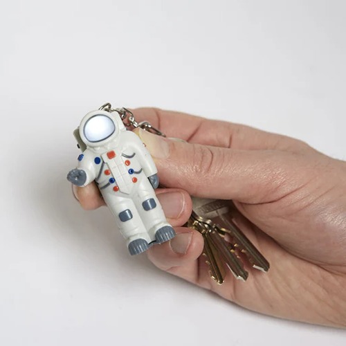Kikkerland Astronaut Sleutelhanger met LED Lampje