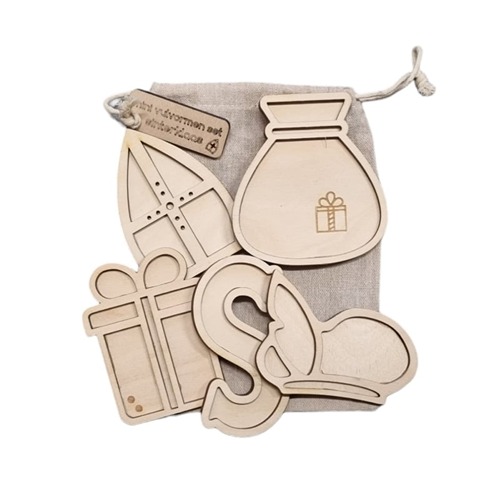 houten minivulvormen Sinterklaas in jute zak voor sensorisch spel in playtray