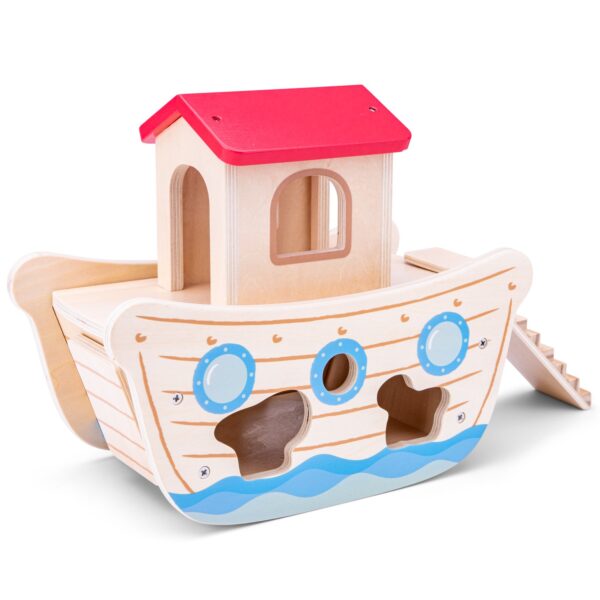 houten-vormenboot-educatief-speelgoed-peuters Detail van houten dieren en vormen van de New Classic Toys vormenboot