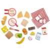 new-classic-toys-picknick-speelset-bekers-bordjes Kindvriendelijke houten picknickaccessoires in picknickmand
