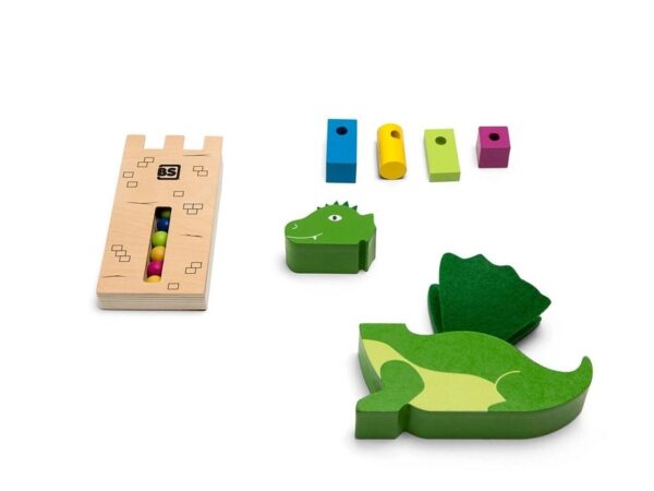 bs-toys-draak-steken-spelenderwijs-leren.jpg Duurzaam houten speelgoed van BS Toys – Draak Steken