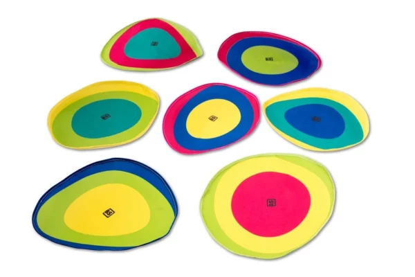 Detail van kleurmatten en stokjes van Ren & Match spel