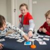 Kinderen spelen BS Toys Kroko’s Sok Memory