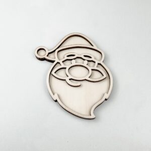 houten-vultray-kerstman-speelrijst-leuk-met-letters.jpg Close-up van FSC houten vultray Kerstman