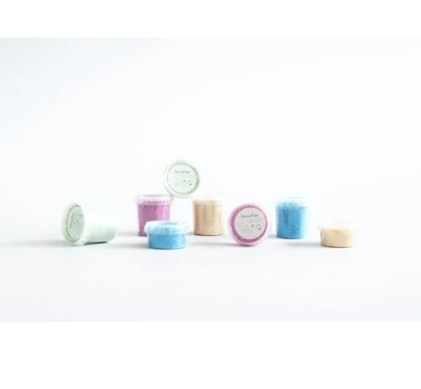 sensoryfun-sensorische-speelbak-knetter-korrels.jpg SensoryPopp knetter korrels voor potion play kinderen